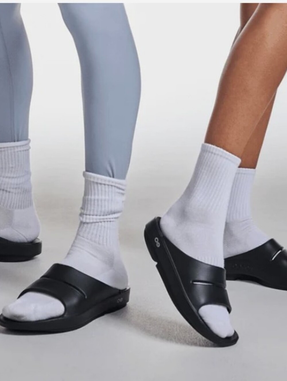 OOFOS UNISEX Black Slide Sandals
